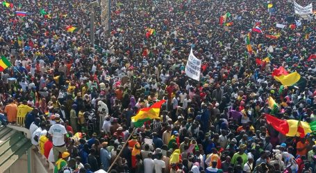 Le peuple malien répond à la CEDEAO de la meilleure des manières ” Si vous ne reculez pas nous ne reculerons pas “