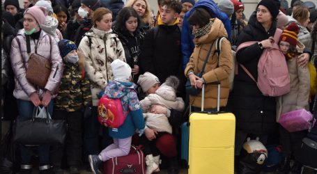 Selon l’agence des Nations Unies pour les réfugiés, plus de 360 000 Ukrainiens ont fui le pays