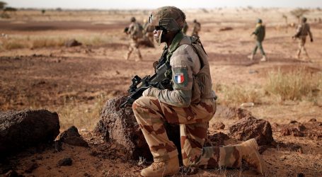 Macron devrait annoncer le retrait des soldats français au Mali