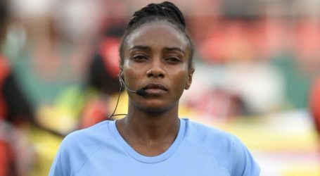 Salima Mukansanga, première femme africaine à arbitrer au Mondial