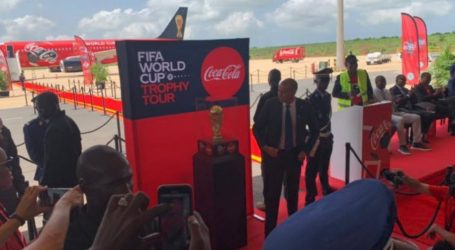 Le trophée de la Coupe du monde est au Sénégal